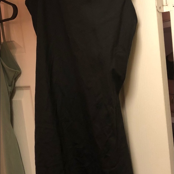 Two Halara Everyday Dresses - Picture 4 of 7